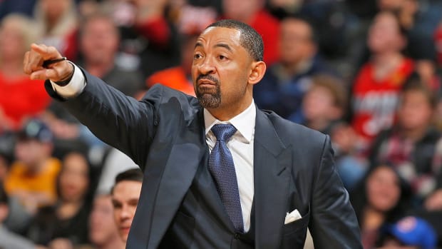 https___www.si.com_.image_MTY4MDA4MTk3NzE5NDY3Mjgx_michigan-basketball-hires-juwan-howardjpg